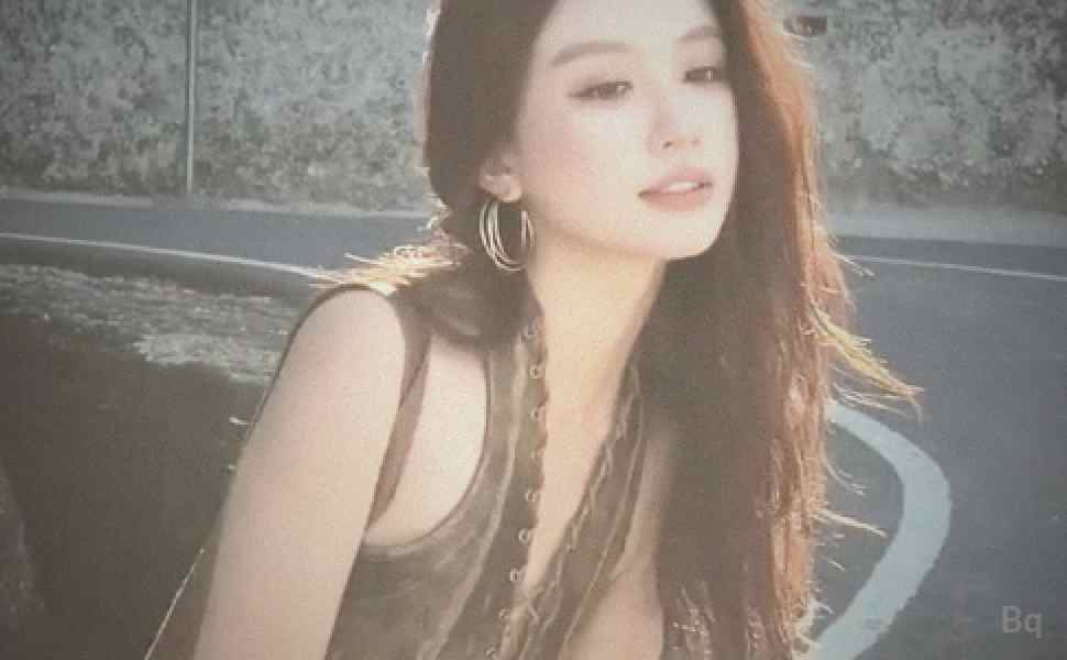 长沙解放西低俗事件时间线复盘：黄发当事人正面照曝光，男扮女装疑云再起