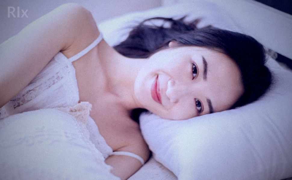 街头1V3斗殴视频疯传：自称国服泰森的狠人打趴三人，失控一拳KO女友引发社会反思