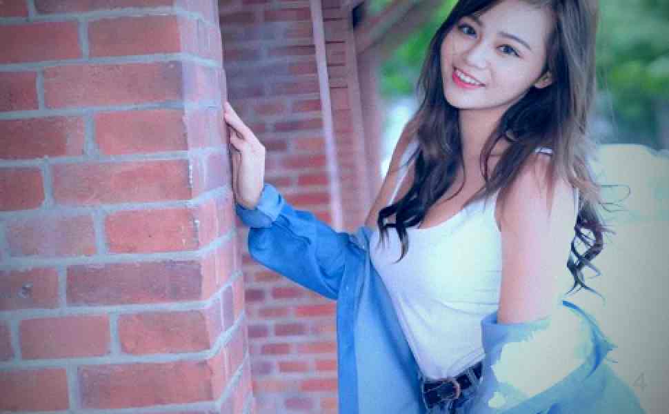 清纯网红铁锤妹妹人设崩塌？私密视频曝光，从足交到无套细节全泄露，背后金主疑分手后放料