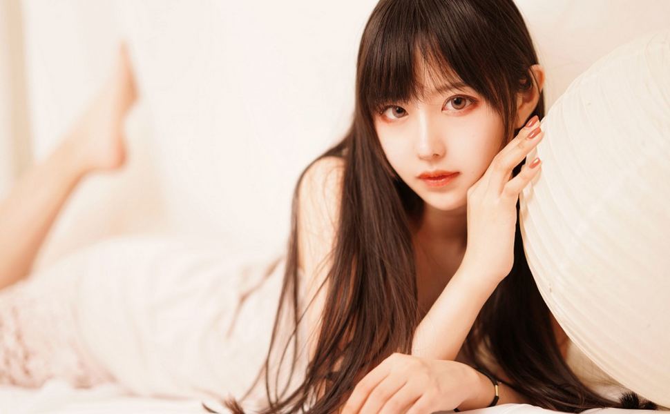 真空上阵，粉乳若隐若现？抖音直播PK惩罚尺度炸裂，网友直呼这波操作太顶了