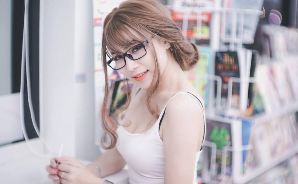 沈阳芒果不动产女员工沈佳润婚后私生活曝光：与两男激情互动，网友热议其性需求强烈